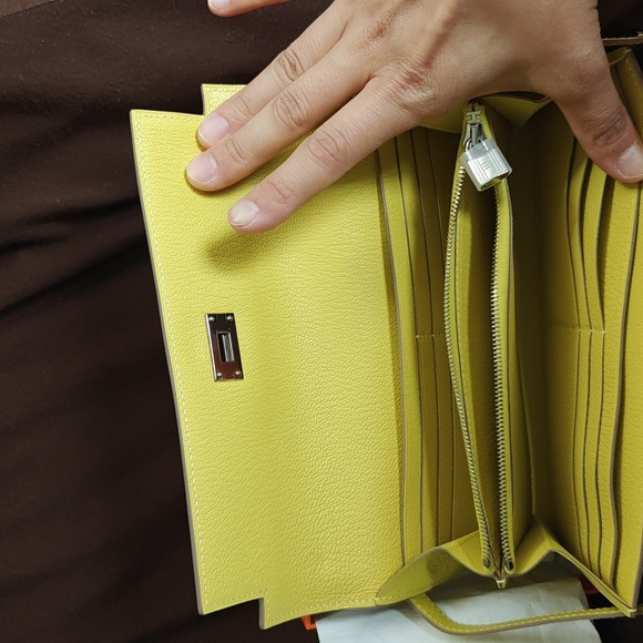 Brand new Hermes KELLY LEATHER WALLET - Picture 4 of 7